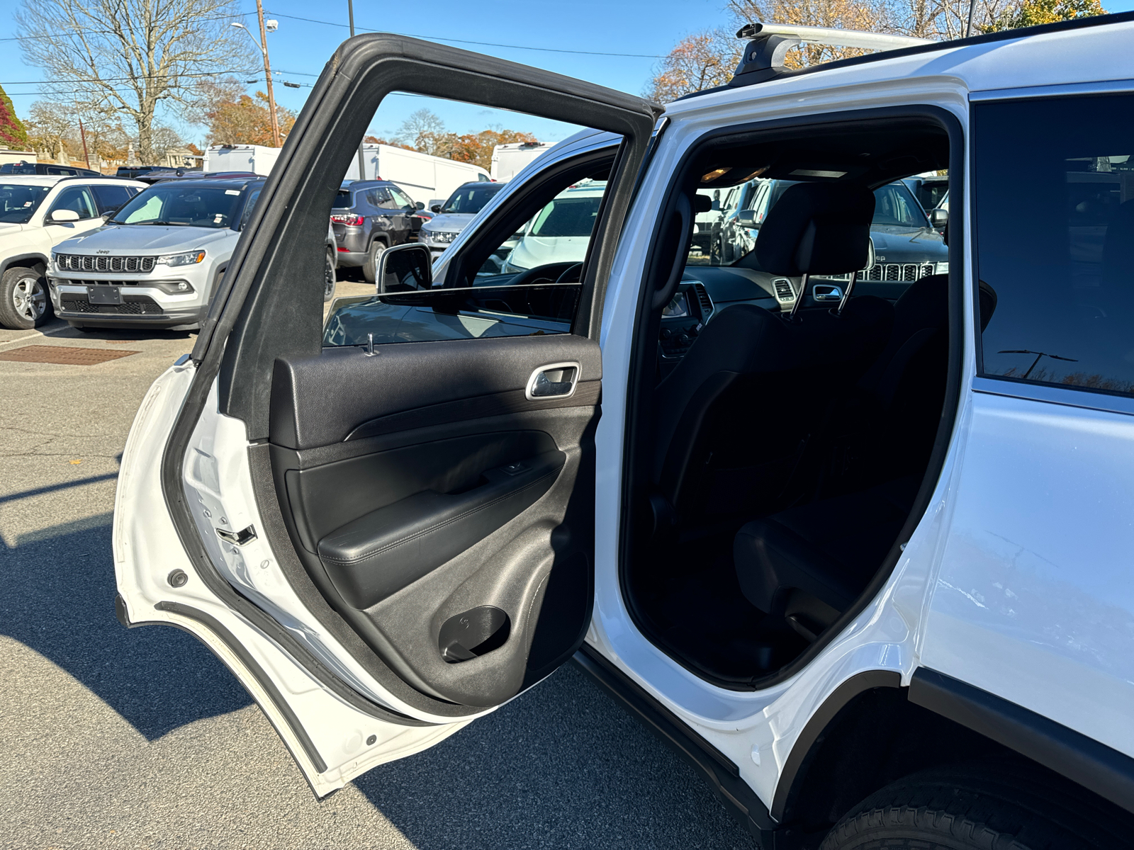 2018 Jeep Grand Cherokee Laredo 28