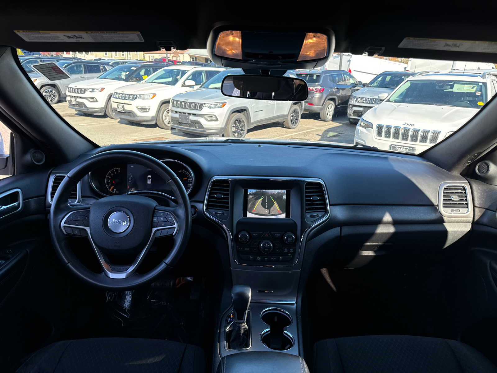 2018 Jeep Grand Cherokee Laredo 31