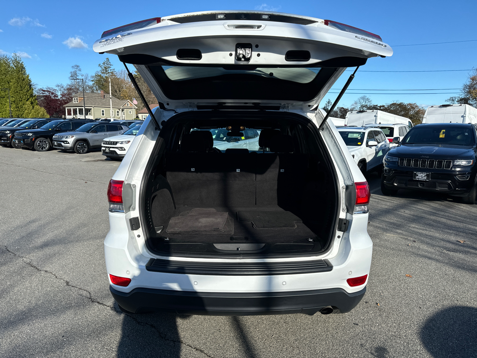 2018 Jeep Grand Cherokee Laredo 36