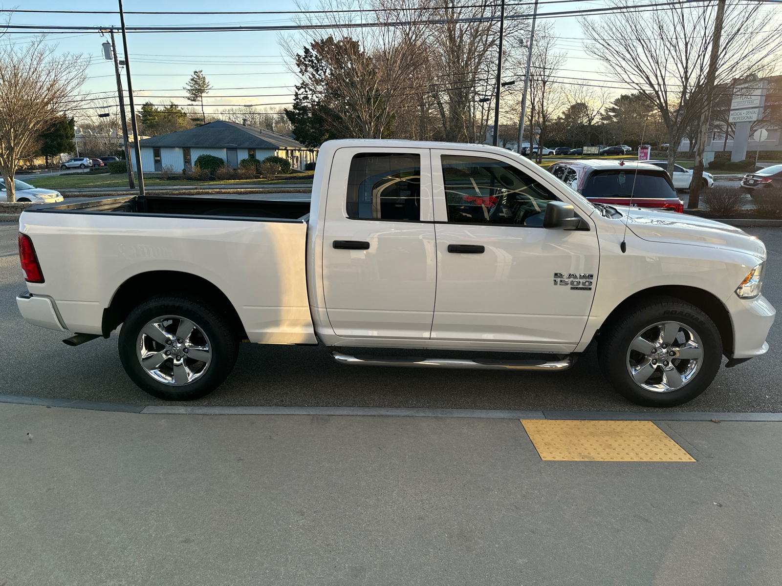 2019 Ram 1500 Classic Express 4x4 Quad Cab 64 Box 7