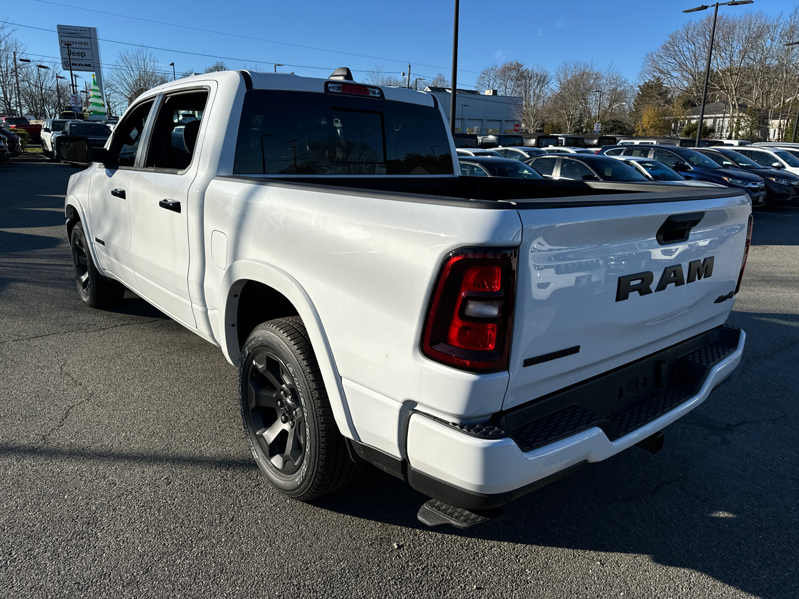 2025 Ram 1500 Big Horn 4x4 Crew Cab 57 Box 4