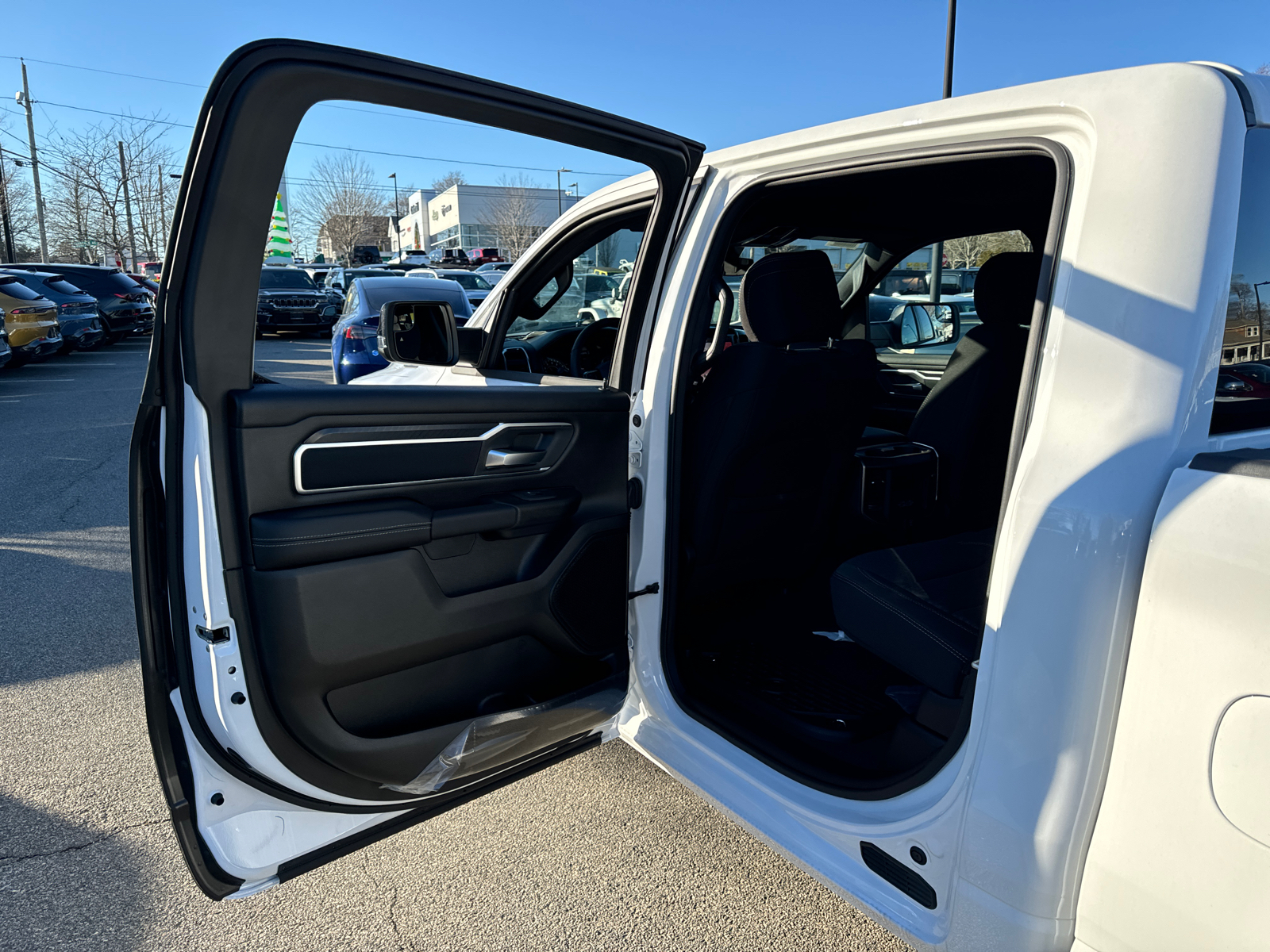 2025 Ram 1500 Big Horn 4x4 Crew Cab 57 Box 30