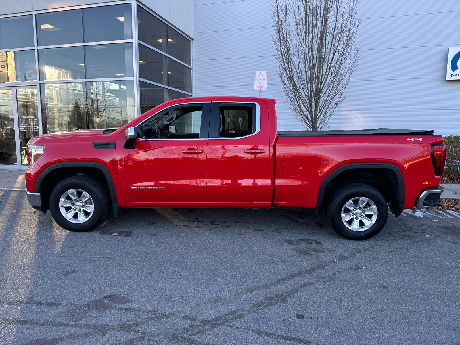 2021 GMC Sierra 1500 SLE 4WD Double Cab 147 3