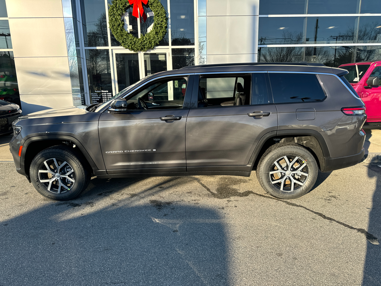 2025 Jeep Grand Cherokee L Limited 3