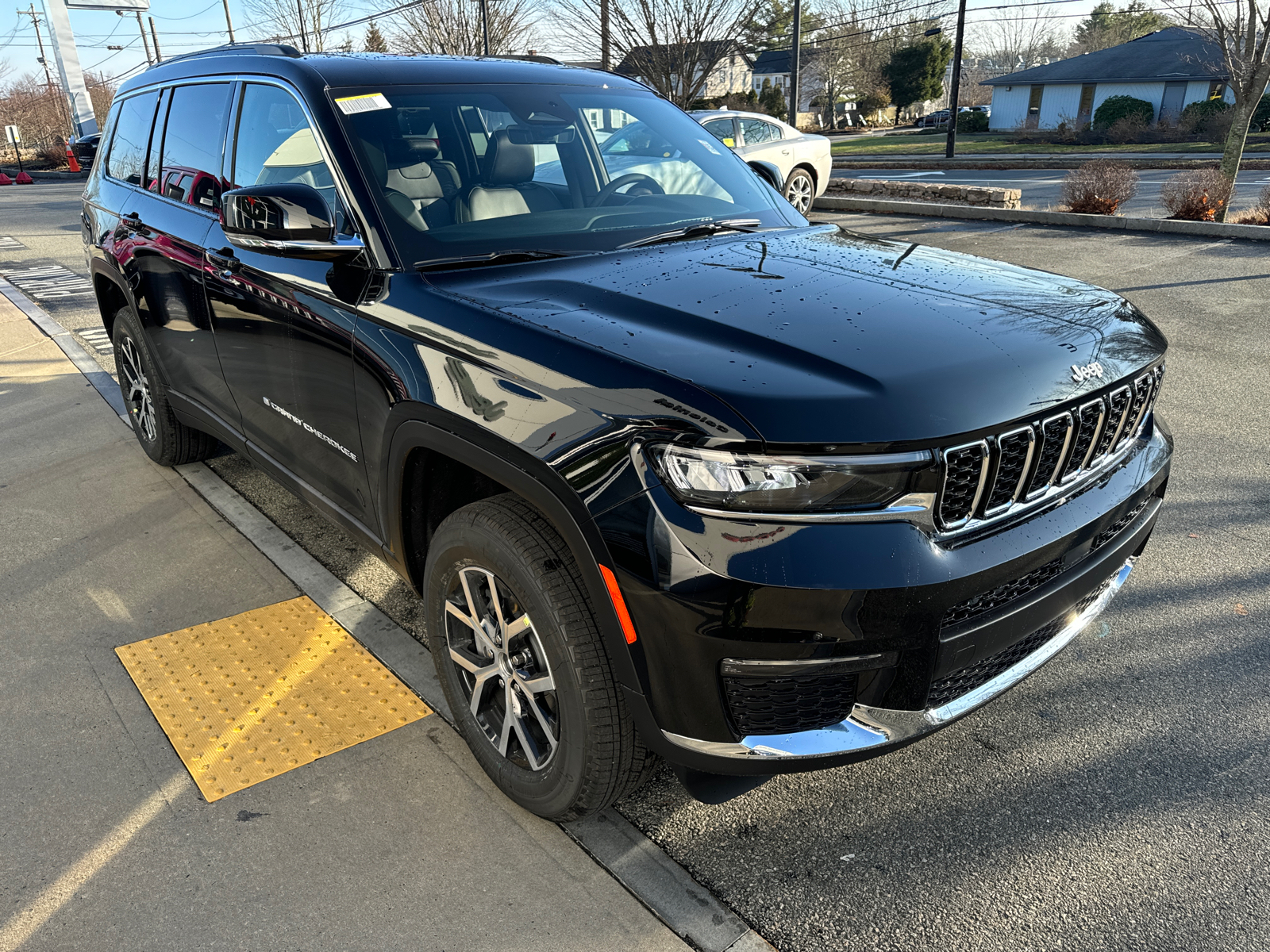 2025 Jeep Grand Cherokee L Limited 8