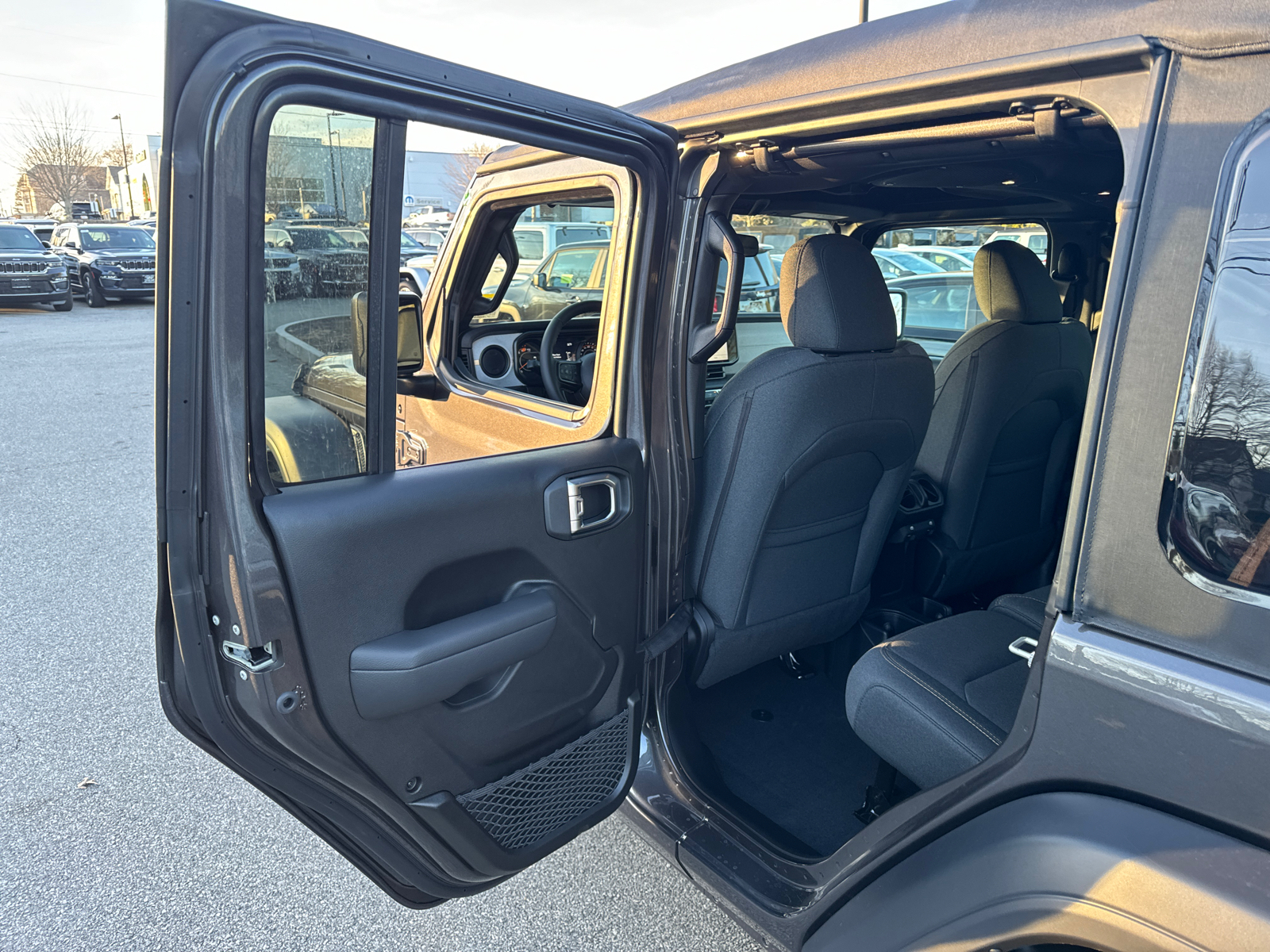 2025 Jeep Wrangler Sport S 29