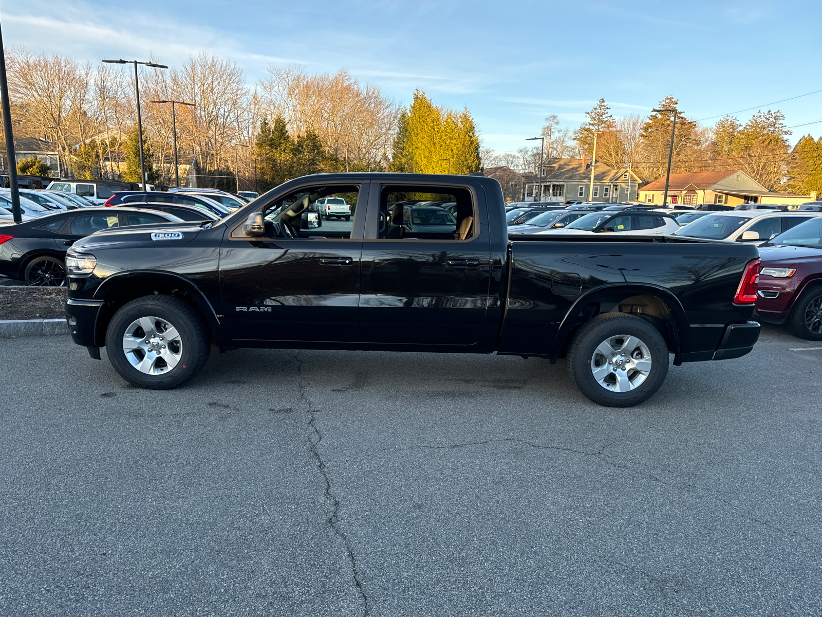 2025 Ram 1500 Big Horn 4x4 Crew Cab 64 Box 3