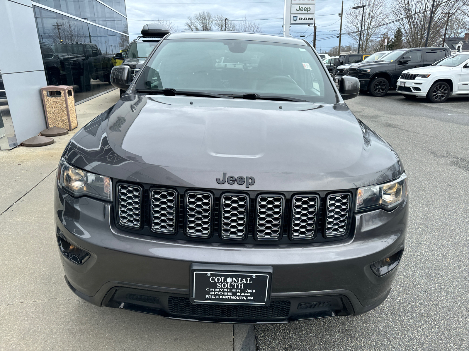 2019 Jeep Grand Cherokee Altitude 9