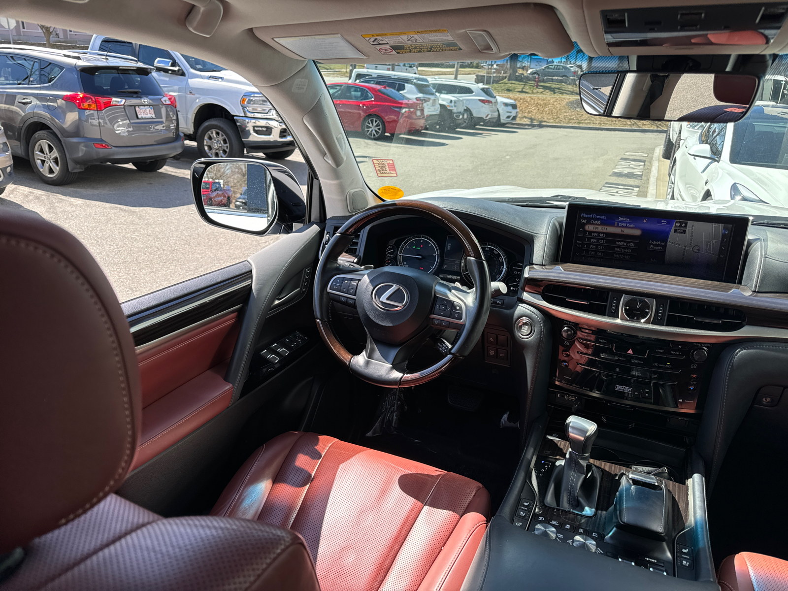 2019 Lexus LX LX 570 36
