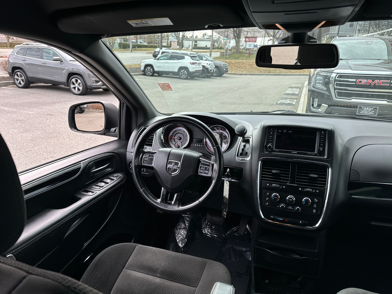 2019 Dodge Grand Caravan SE Plus 31