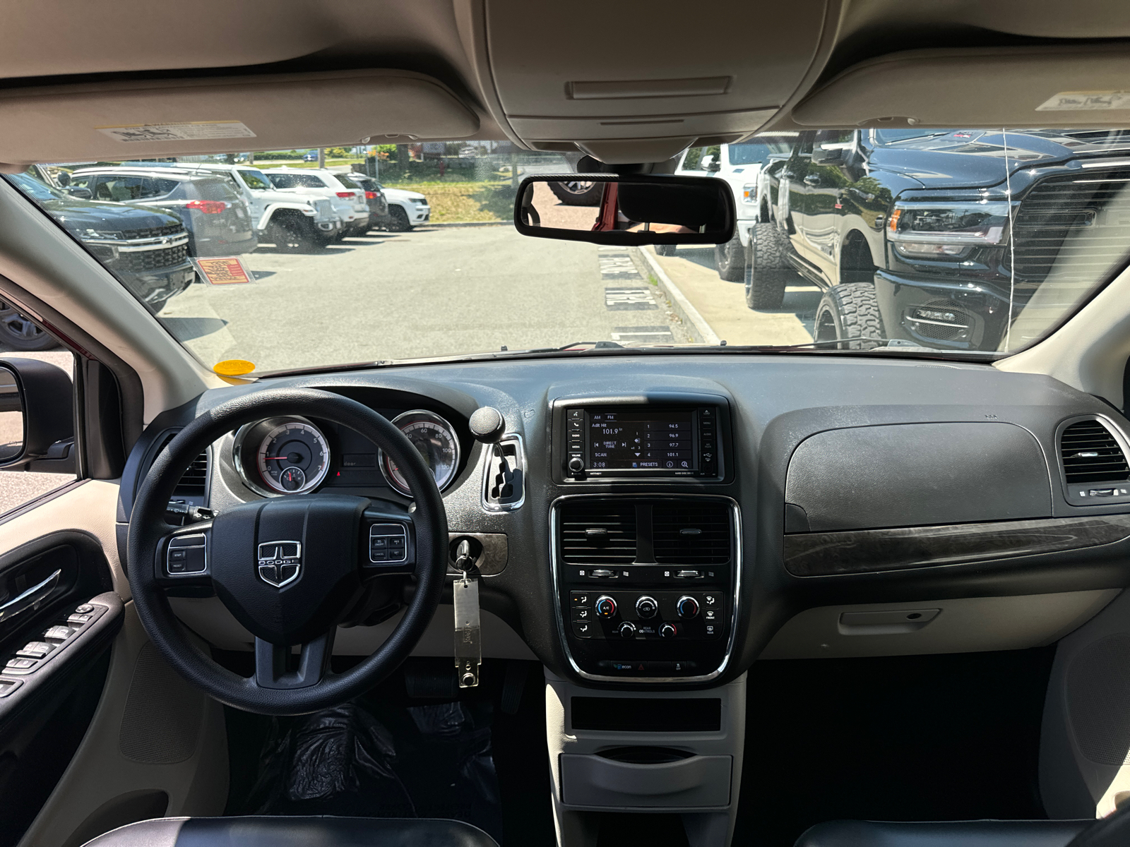 2019 Dodge Grand Caravan SE 29