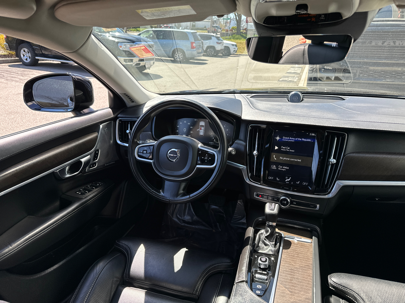 2018 Volvo V90 Cross Country  36