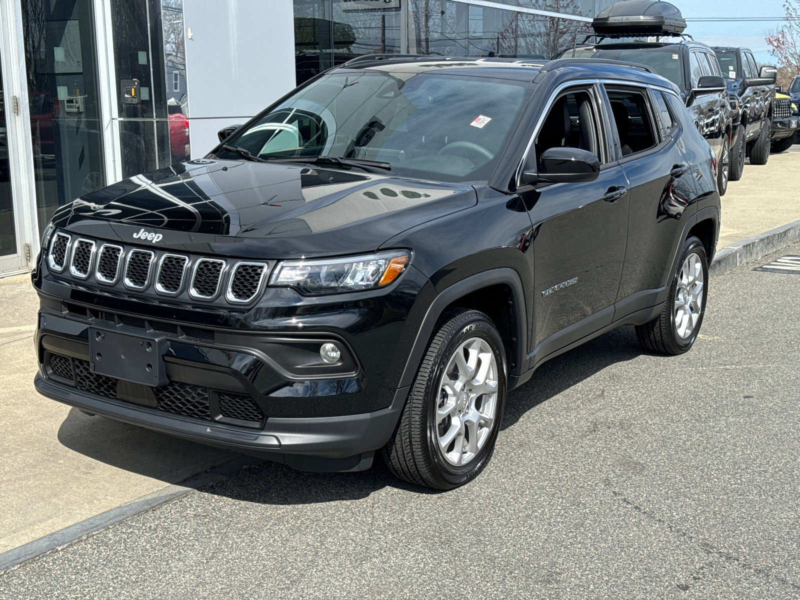 2023 Jeep Compass Latitude Lux 1