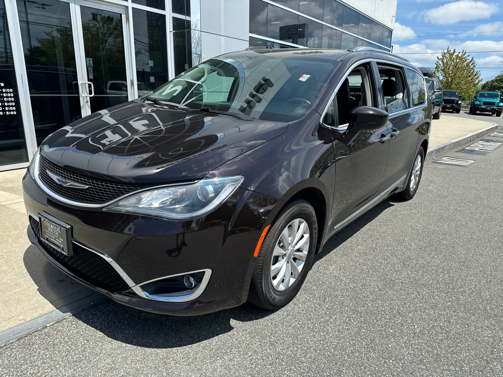 2019 Chrysler Pacifica Touring L 2