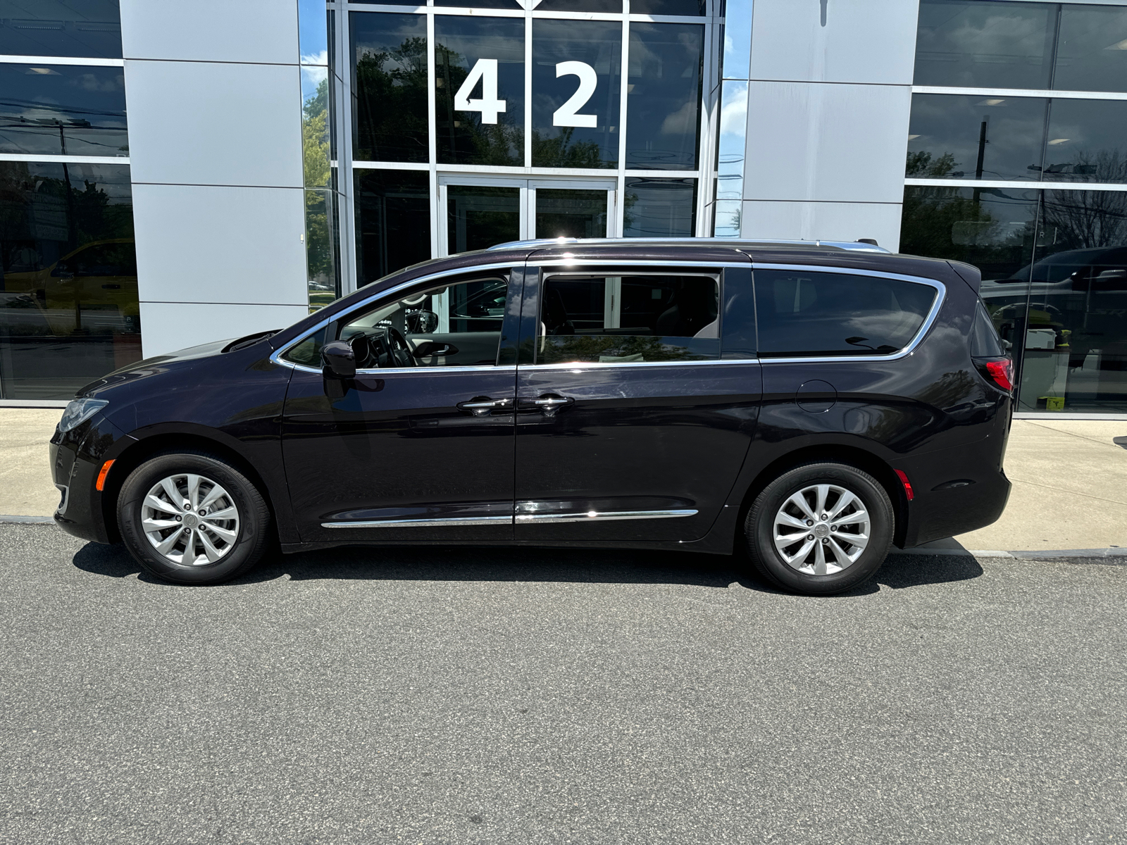 2019 Chrysler Pacifica Touring L 3