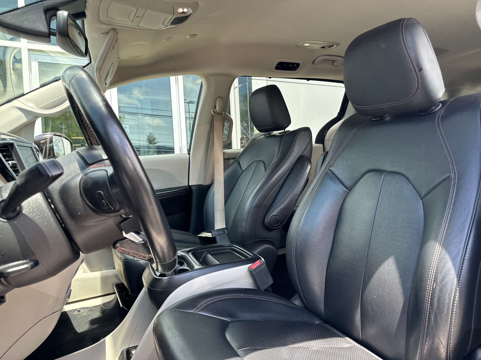 2019 Chrysler Pacifica Touring L 13