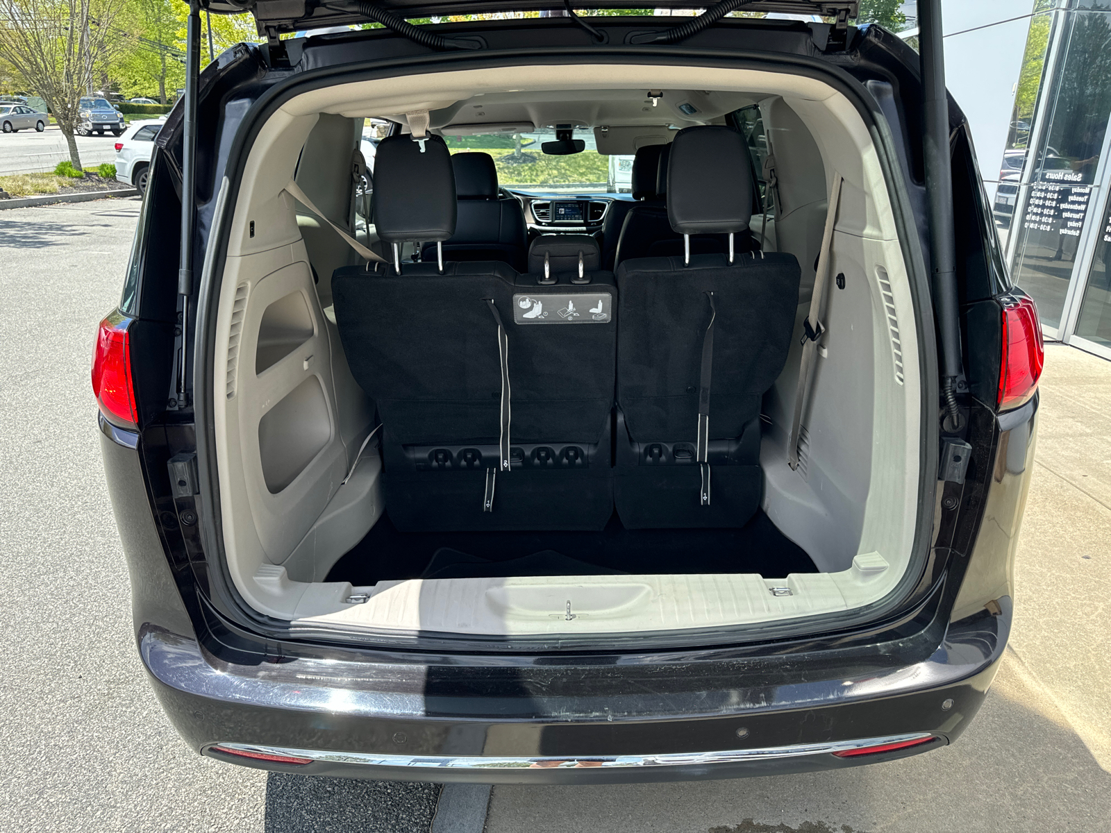 2019 Chrysler Pacifica Touring L 35