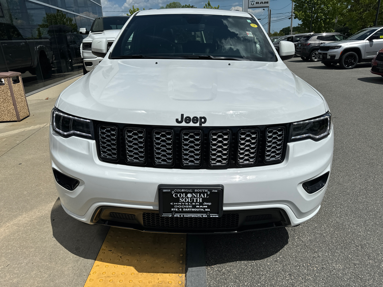 2020 Jeep Grand Cherokee Altitude 9