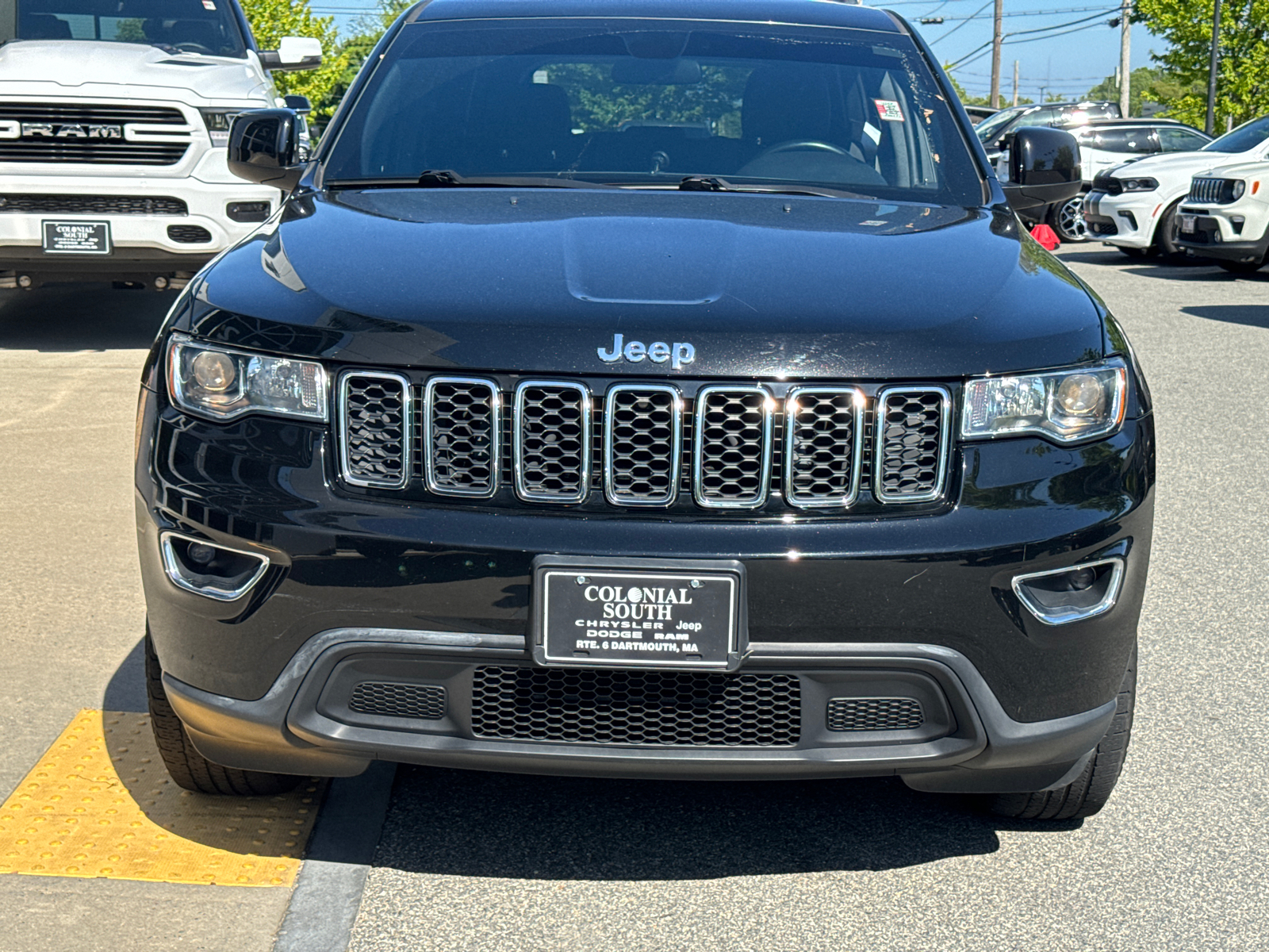 2019 Jeep Grand Cherokee Laredo E 36
