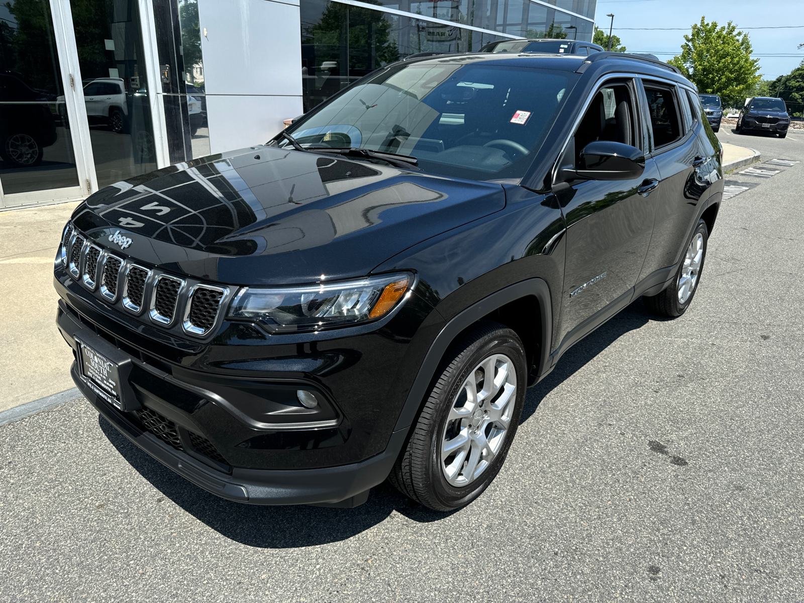 2023 Jeep Compass Latitude Lux 2