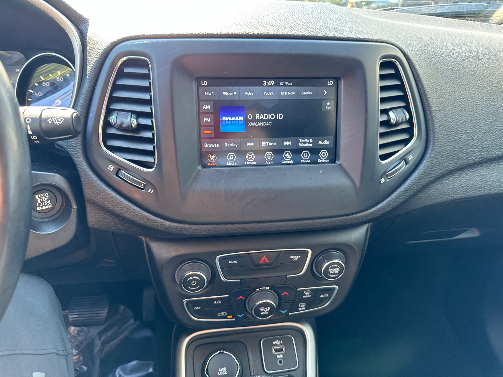 2021 Jeep Compass Latitude 25