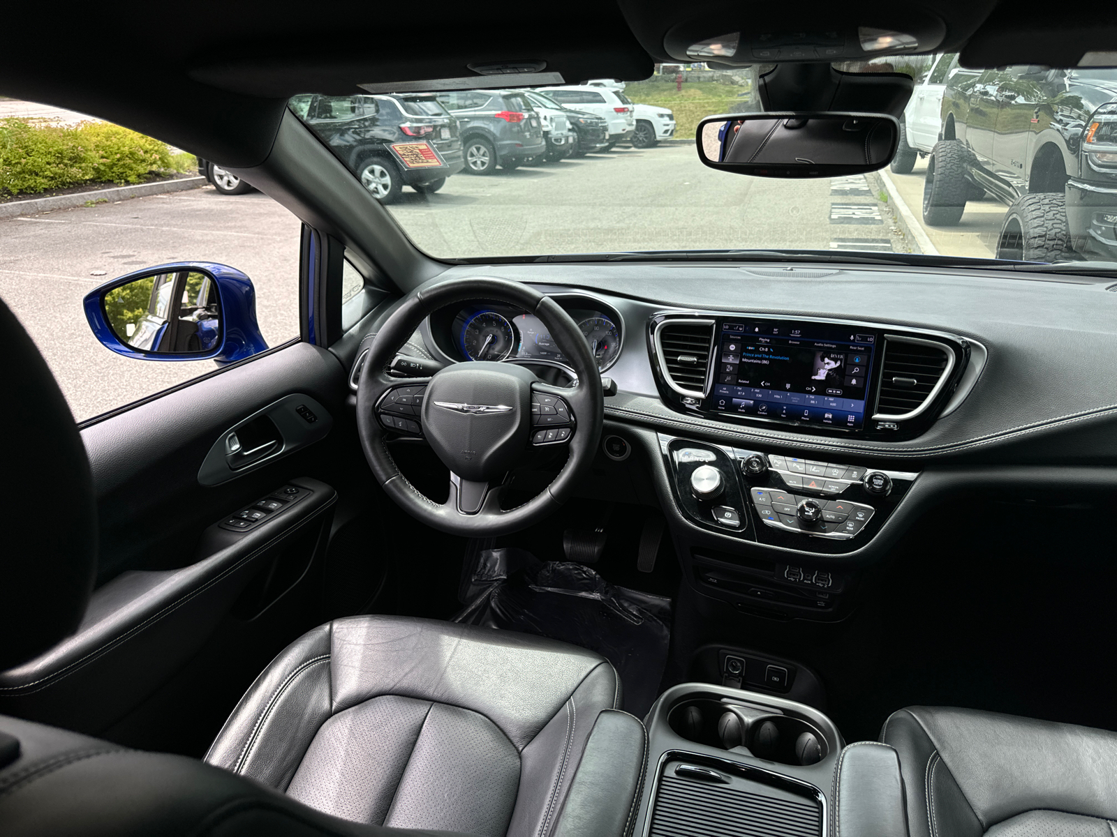 2021 Chrysler Pacifica Touring L 34