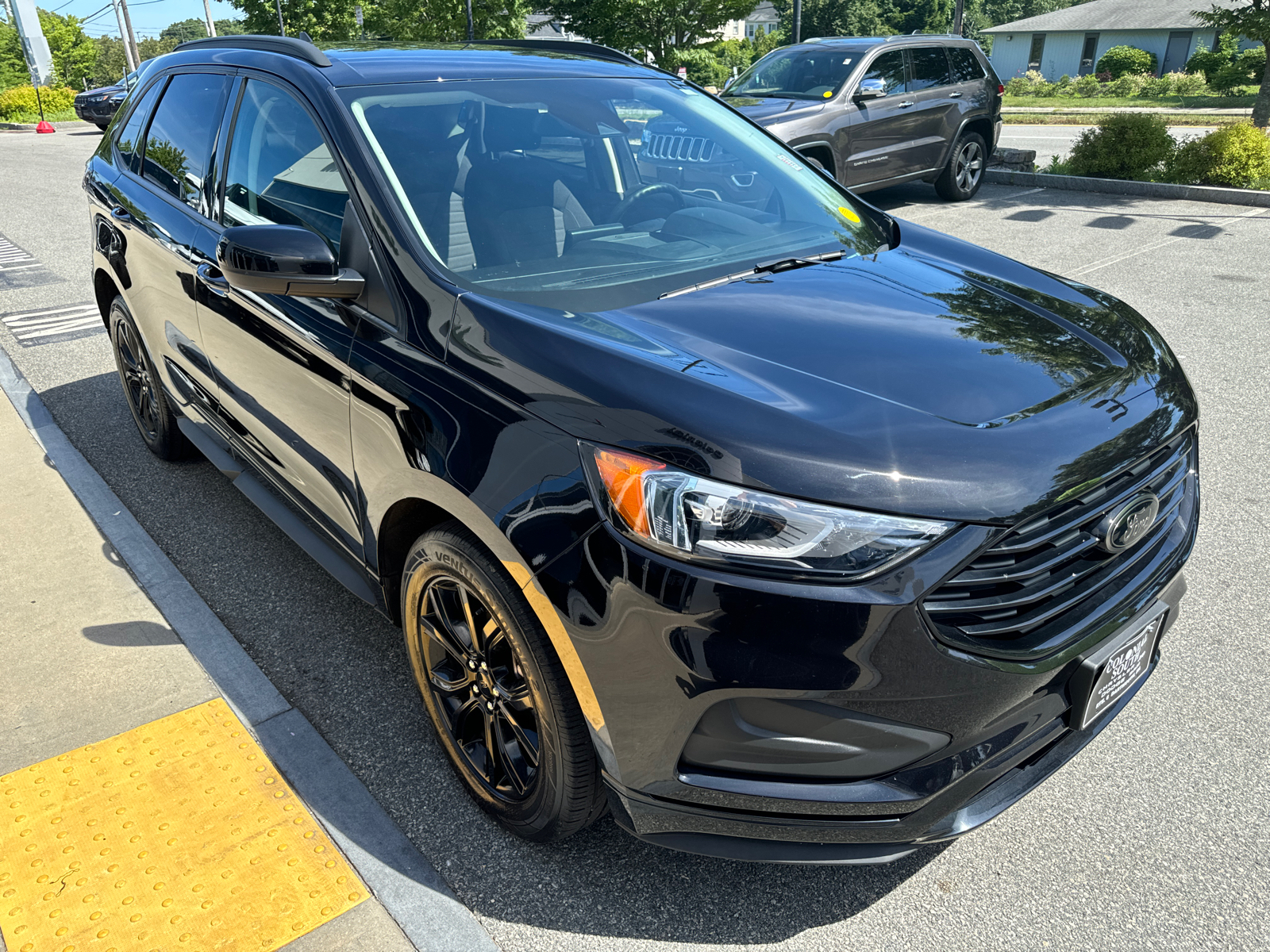 2022 Ford Edge SE 8