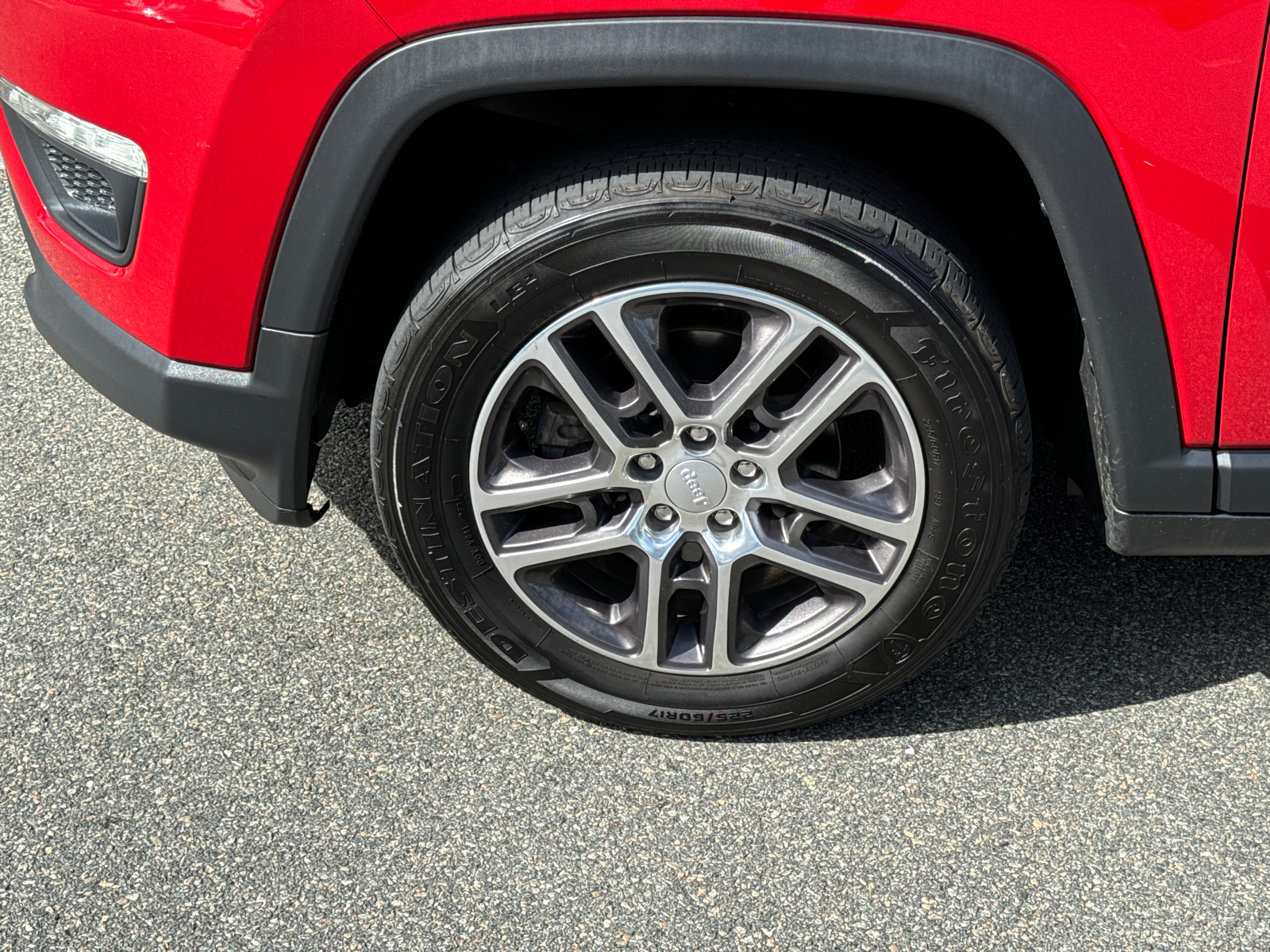 2020 Jeep Compass Latitude w/Sun/Safety Pkg 10