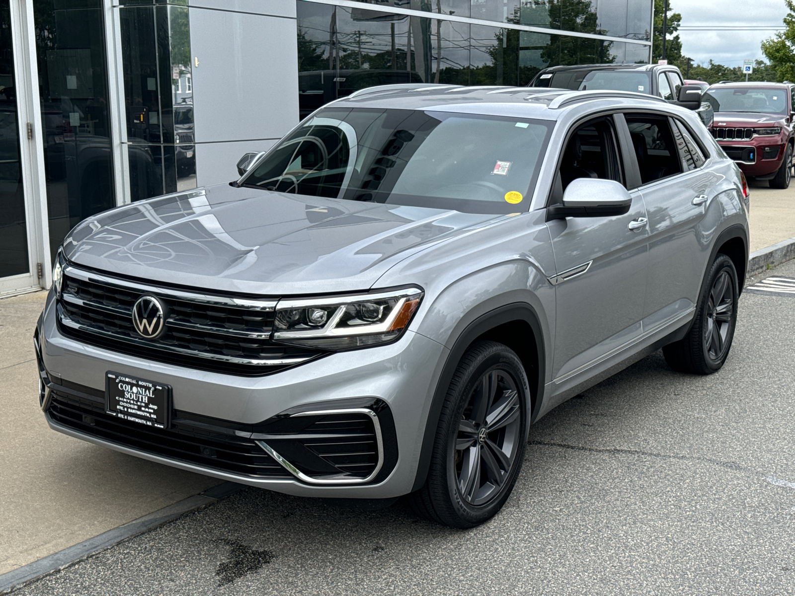 2021 Volkswagen Atlas Cross Sport 3.6L V6 SE w/Technology R-Line 1