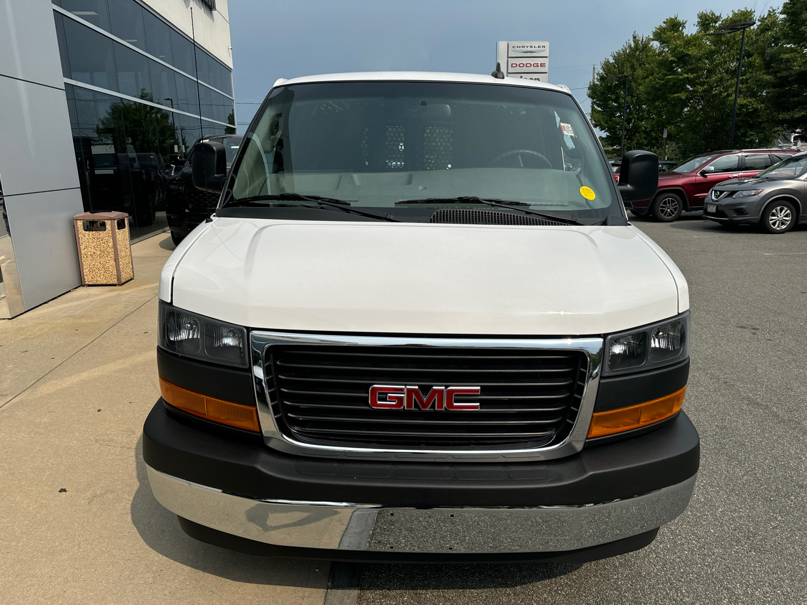 2022 GMC Savana  9