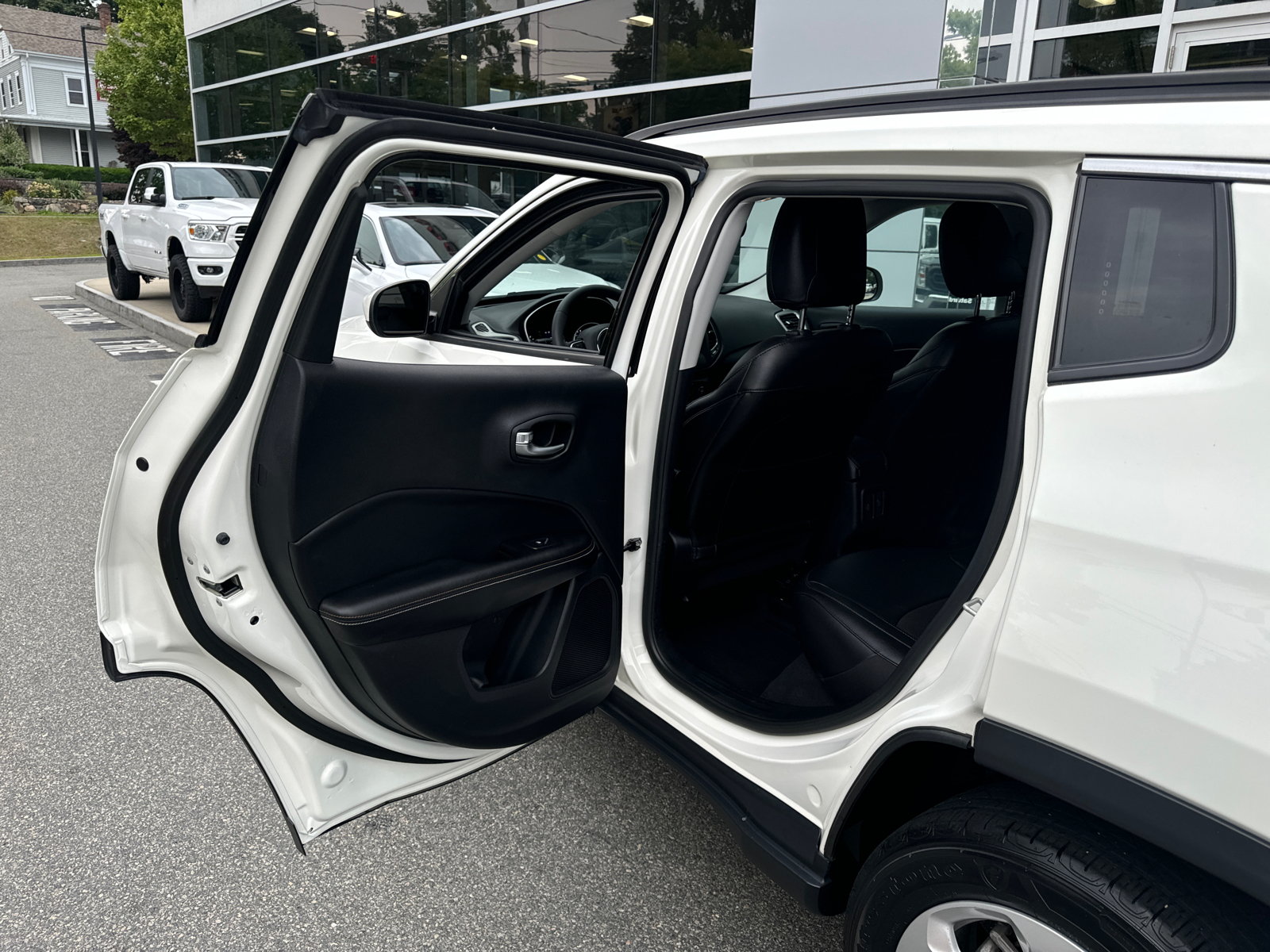 2021 Jeep Compass Latitude 29