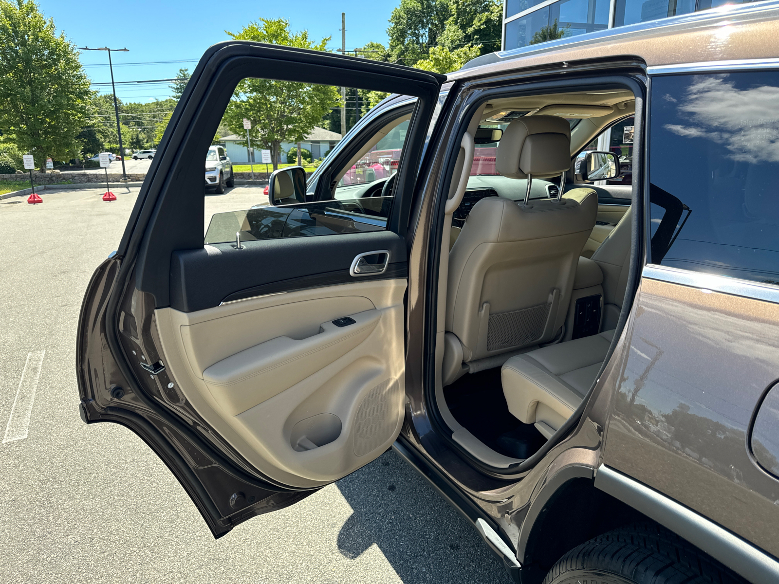 2021 Jeep Grand Cherokee Limited 30