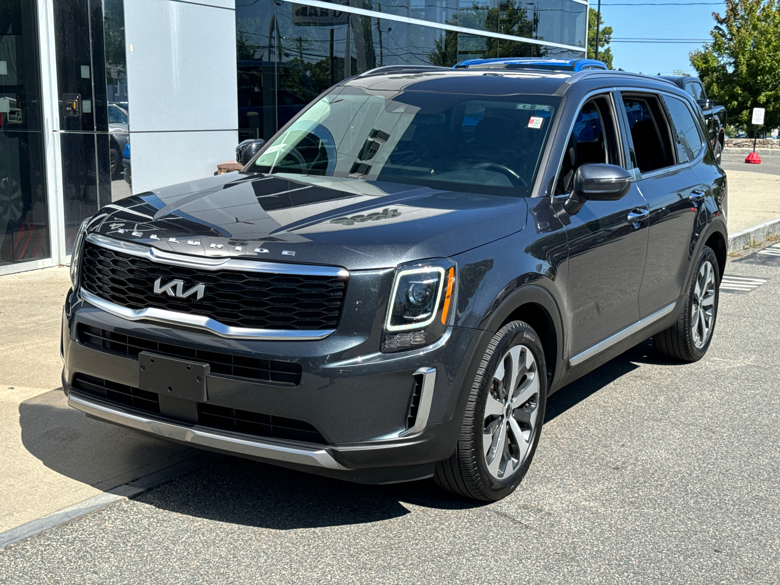 2022 Kia Telluride S 1