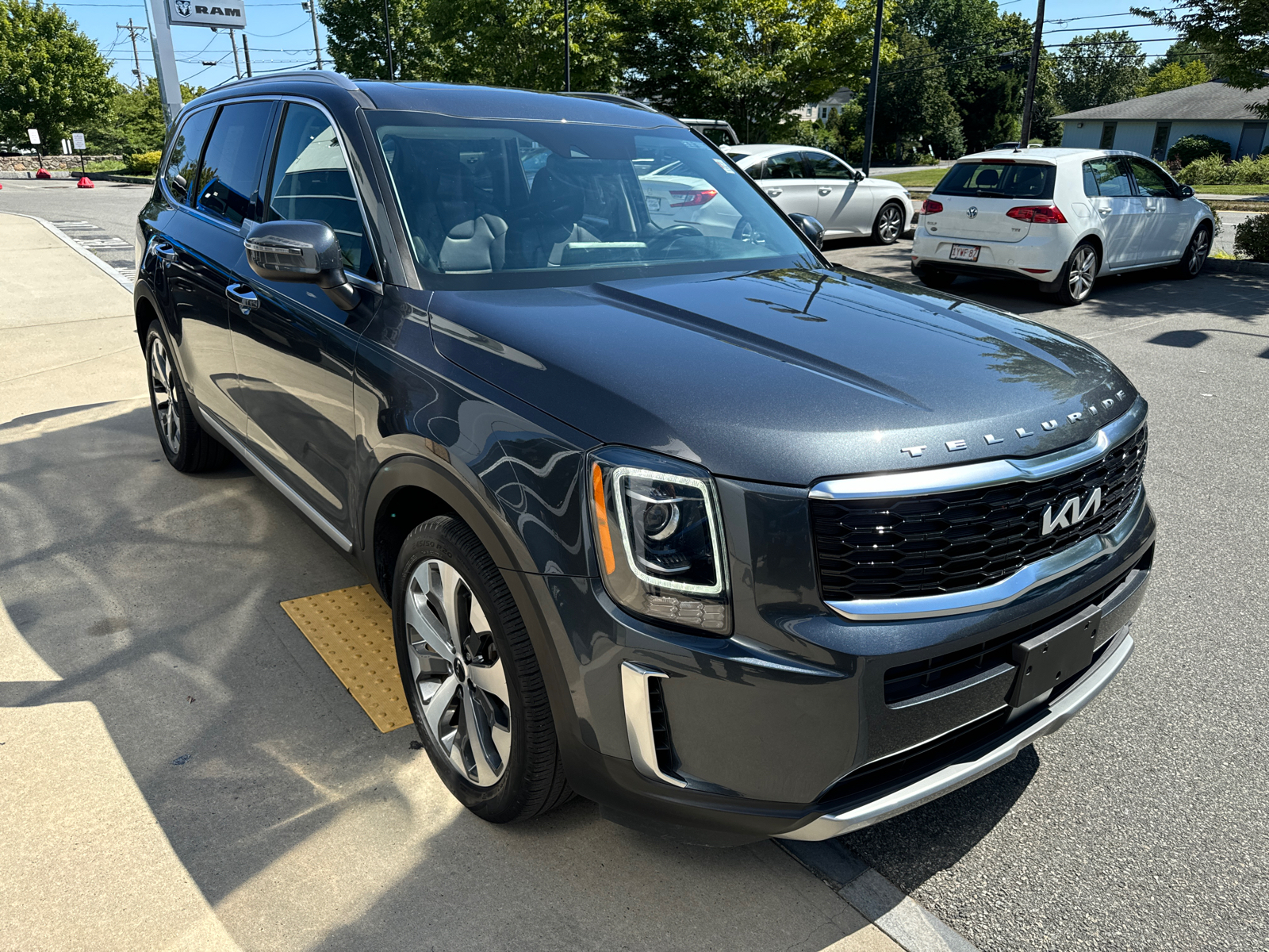 2022 Kia Telluride S 8