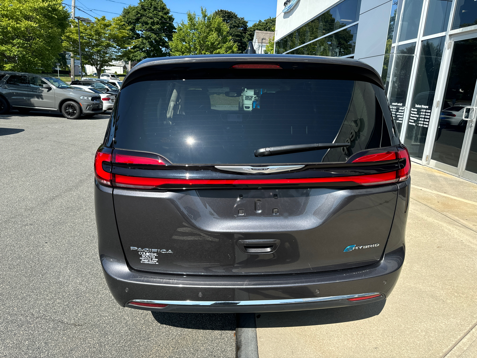 2023 Chrysler Pacifica Hybrid Touring L 5