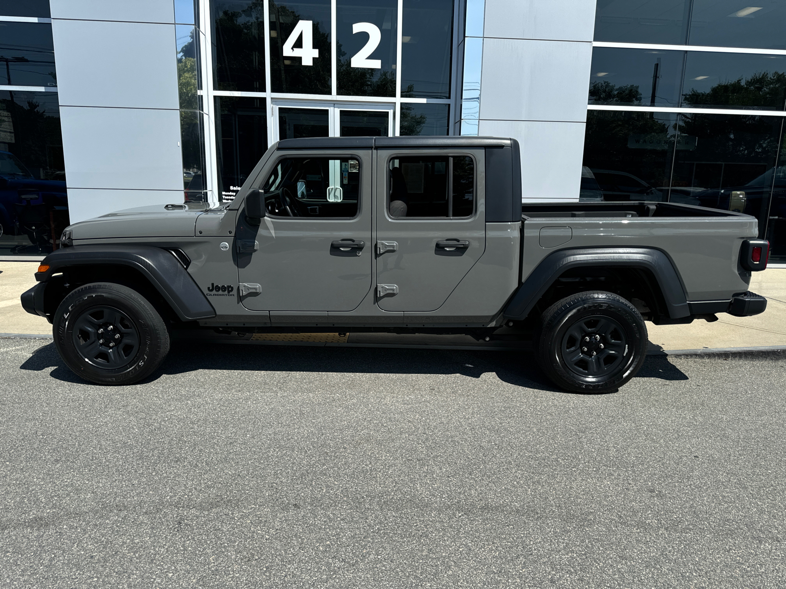 2021 Jeep Gladiator Sport 4x4 3