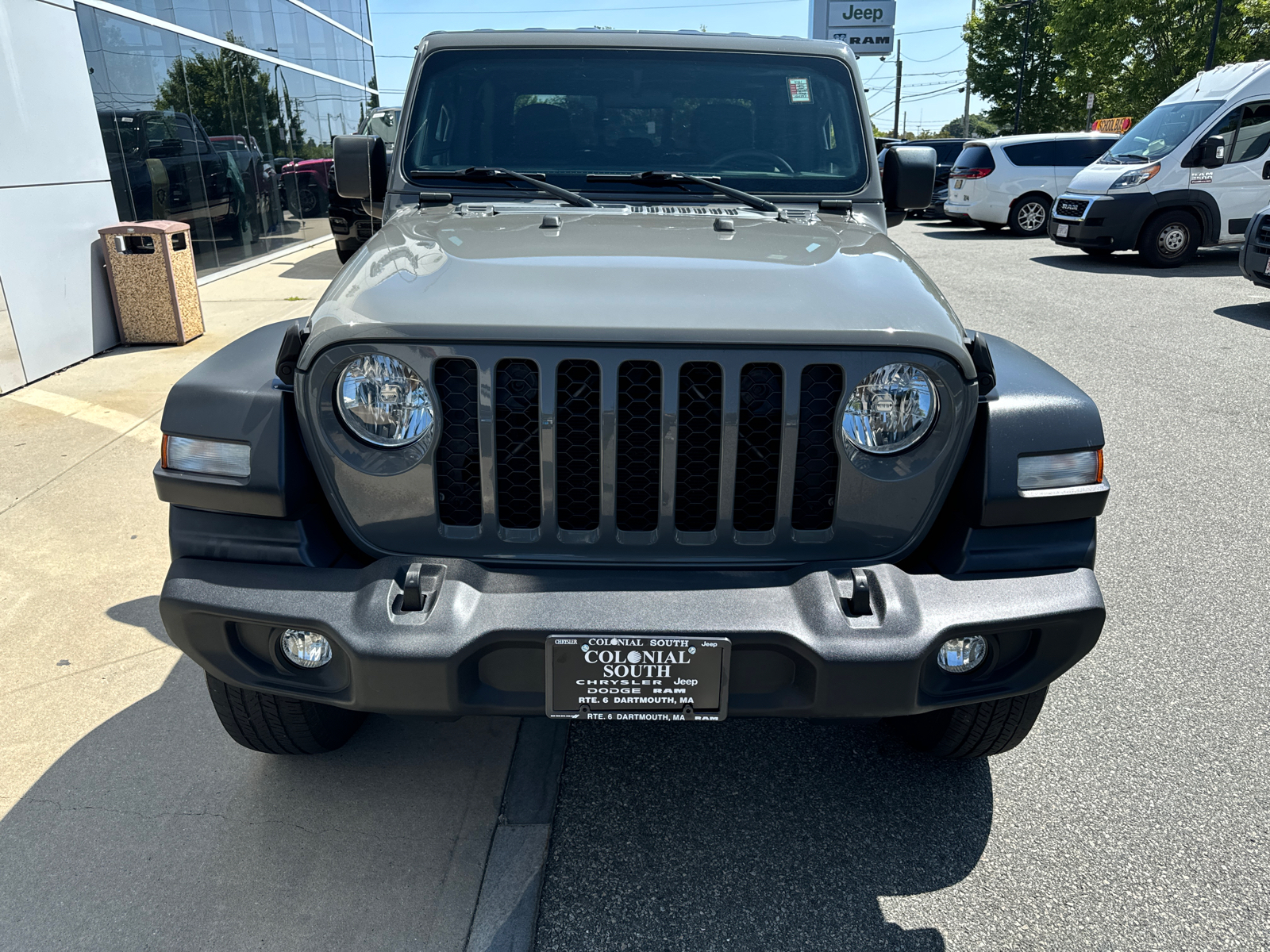 2021 Jeep Gladiator Sport 4x4 9