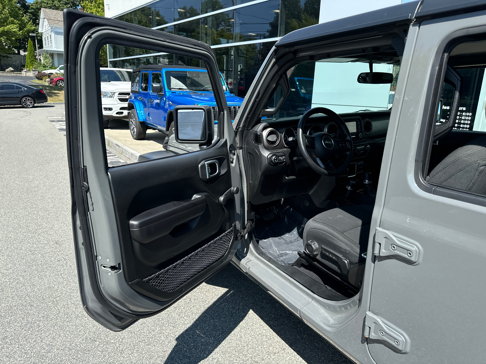 2021 Jeep Gladiator Sport 4x4 11