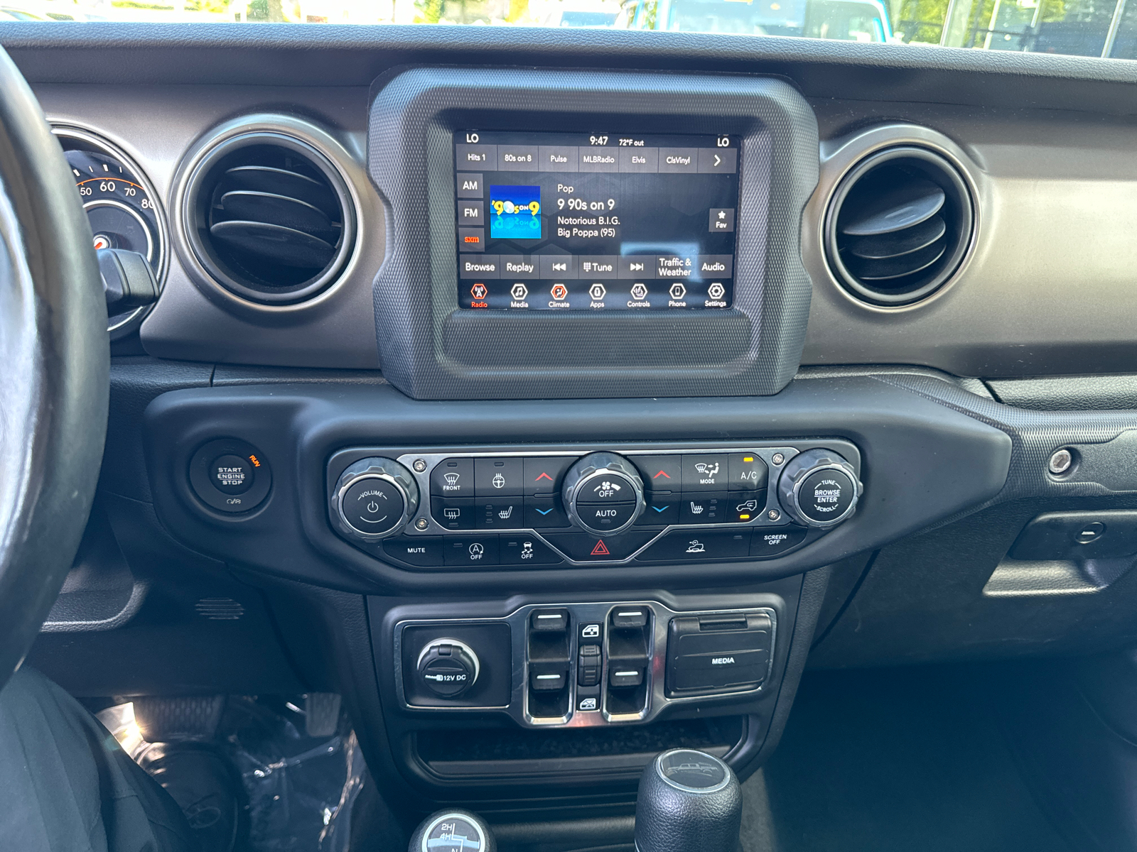 2020 Jeep Gladiator Sport S 4x4 26