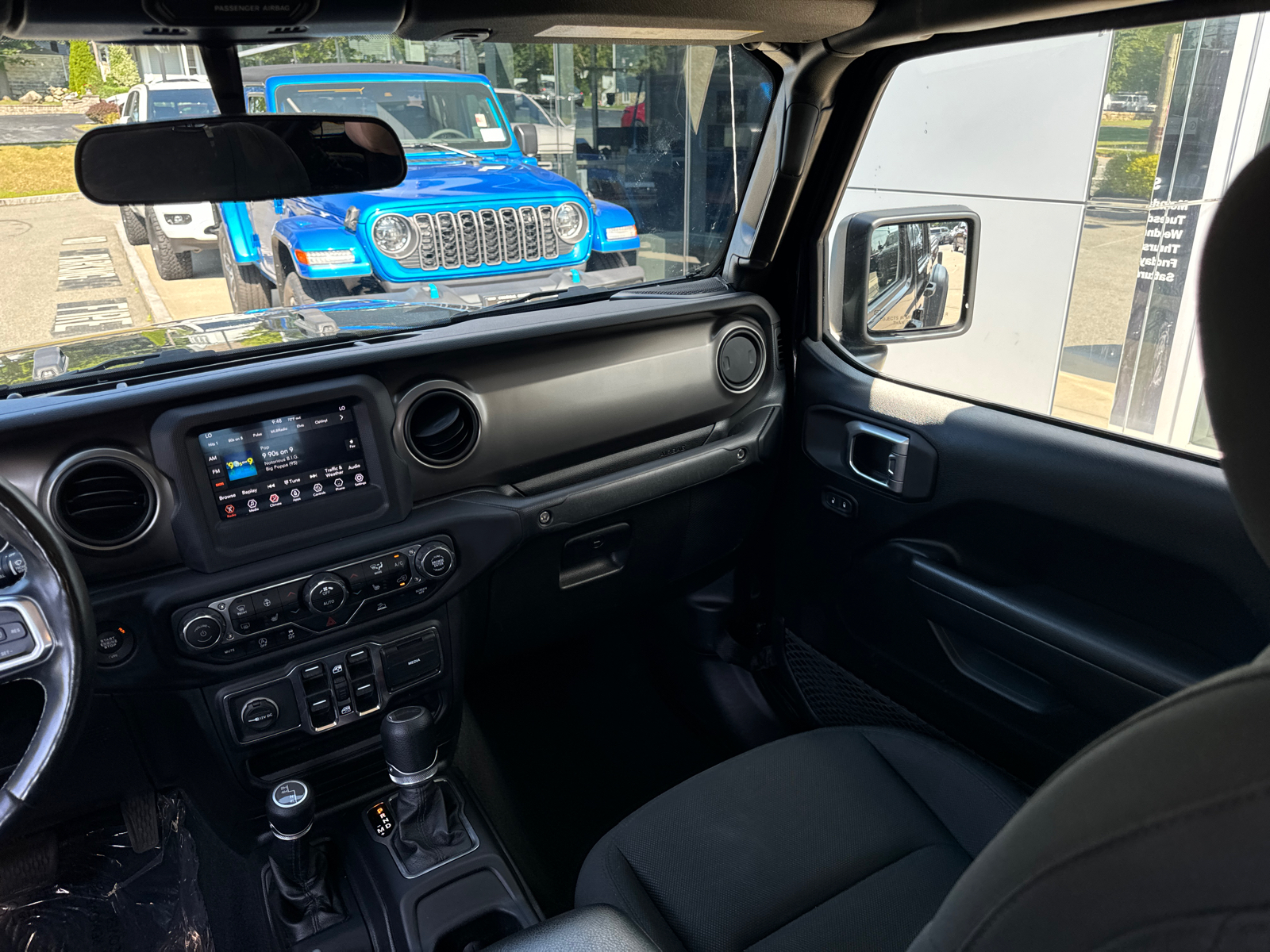 2020 Jeep Gladiator Sport S 4x4 35