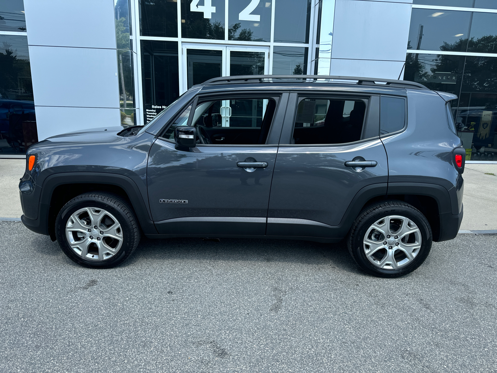 2023 Jeep Renegade Limited 3