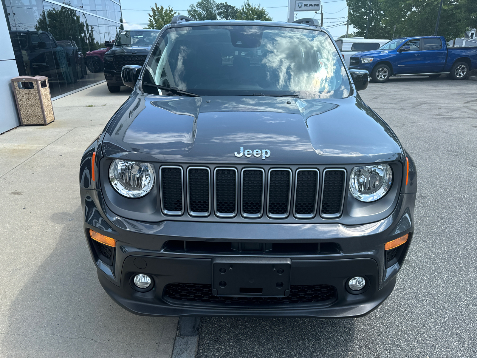 2023 Jeep Renegade Limited 9