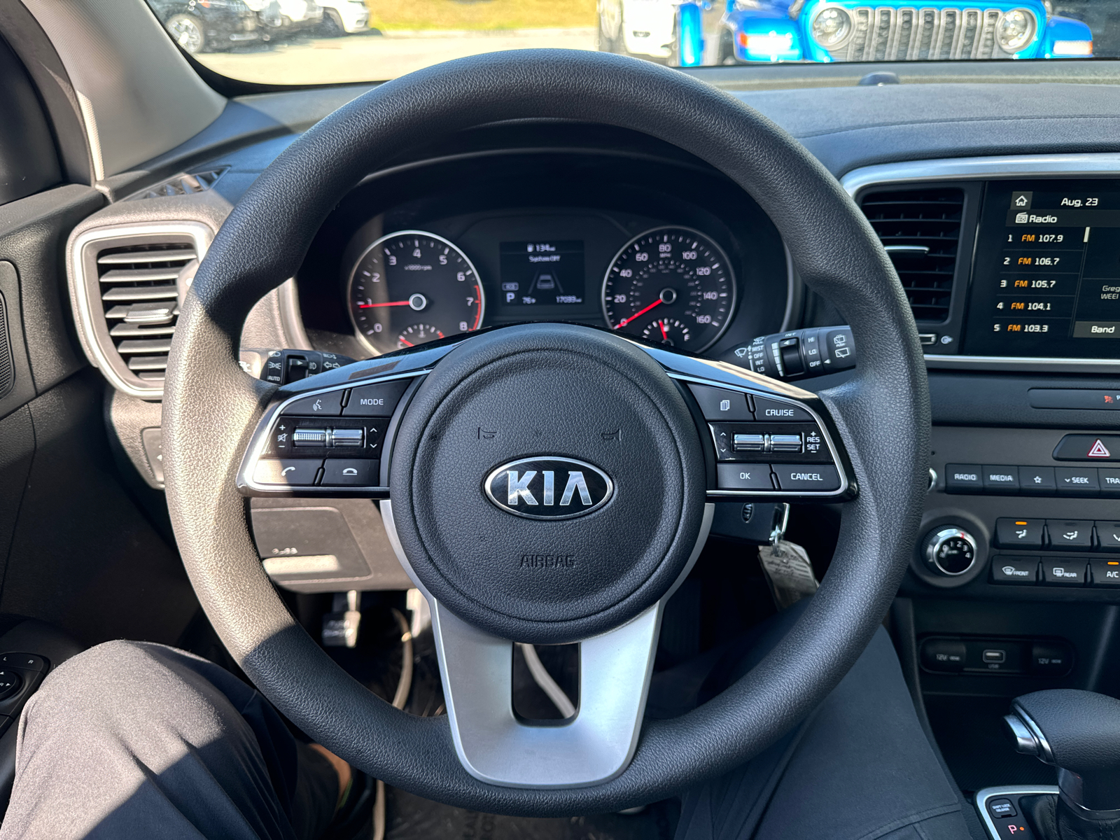 2022 Kia Sportage LX 16