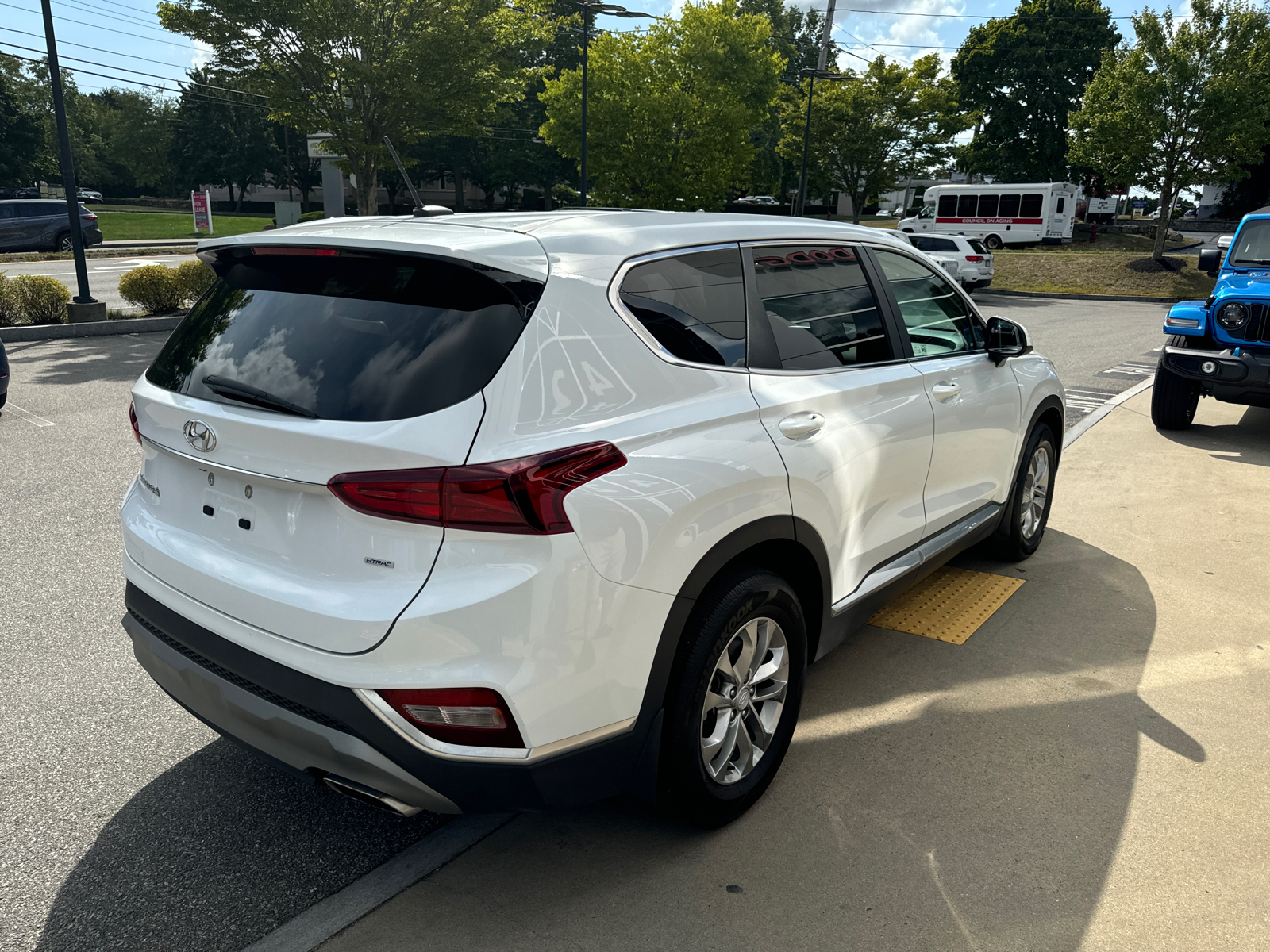 2020 Hyundai Santa Fe SE 6