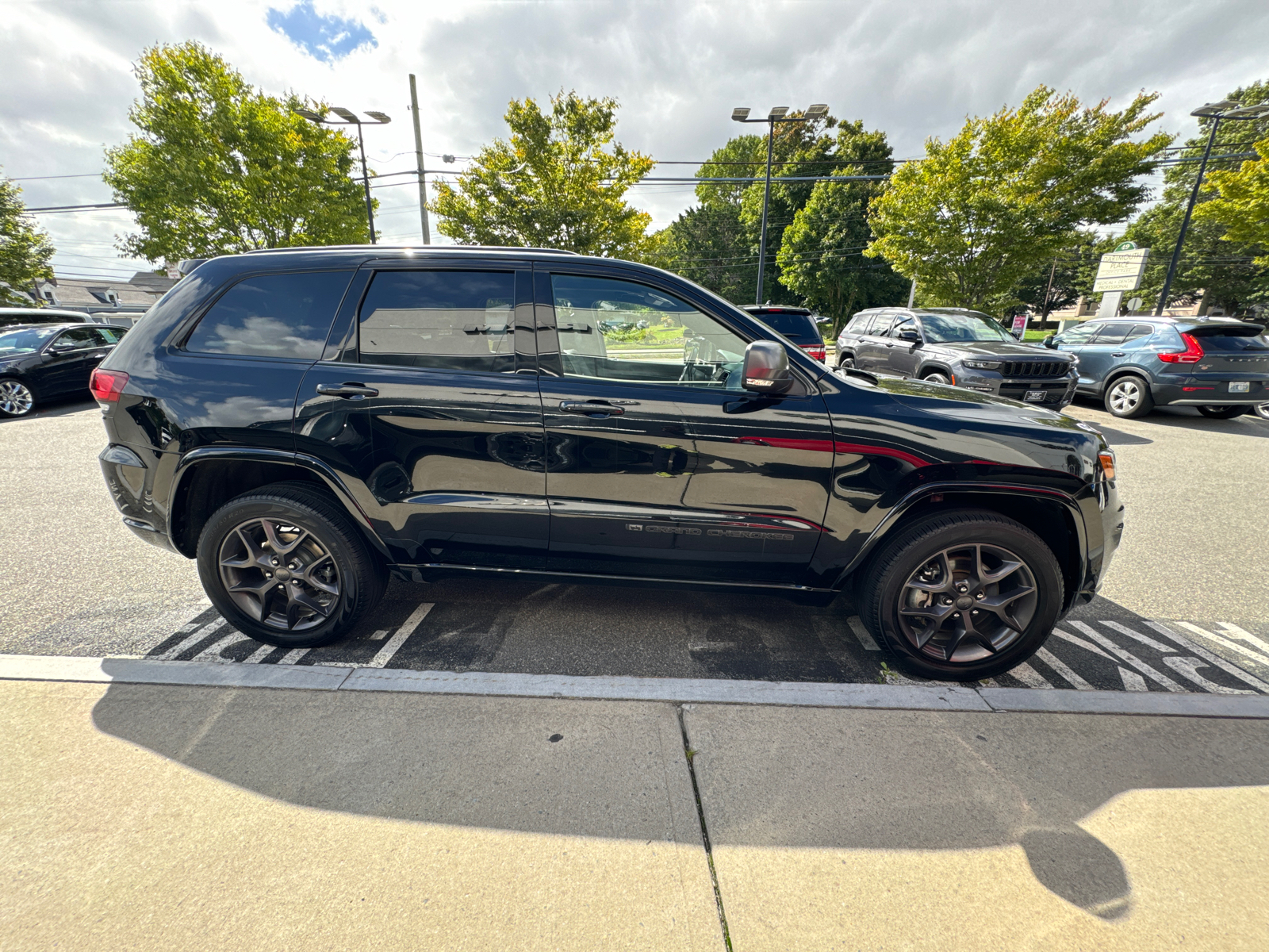 2021 Jeep Grand Cherokee 80th Anniversary 7