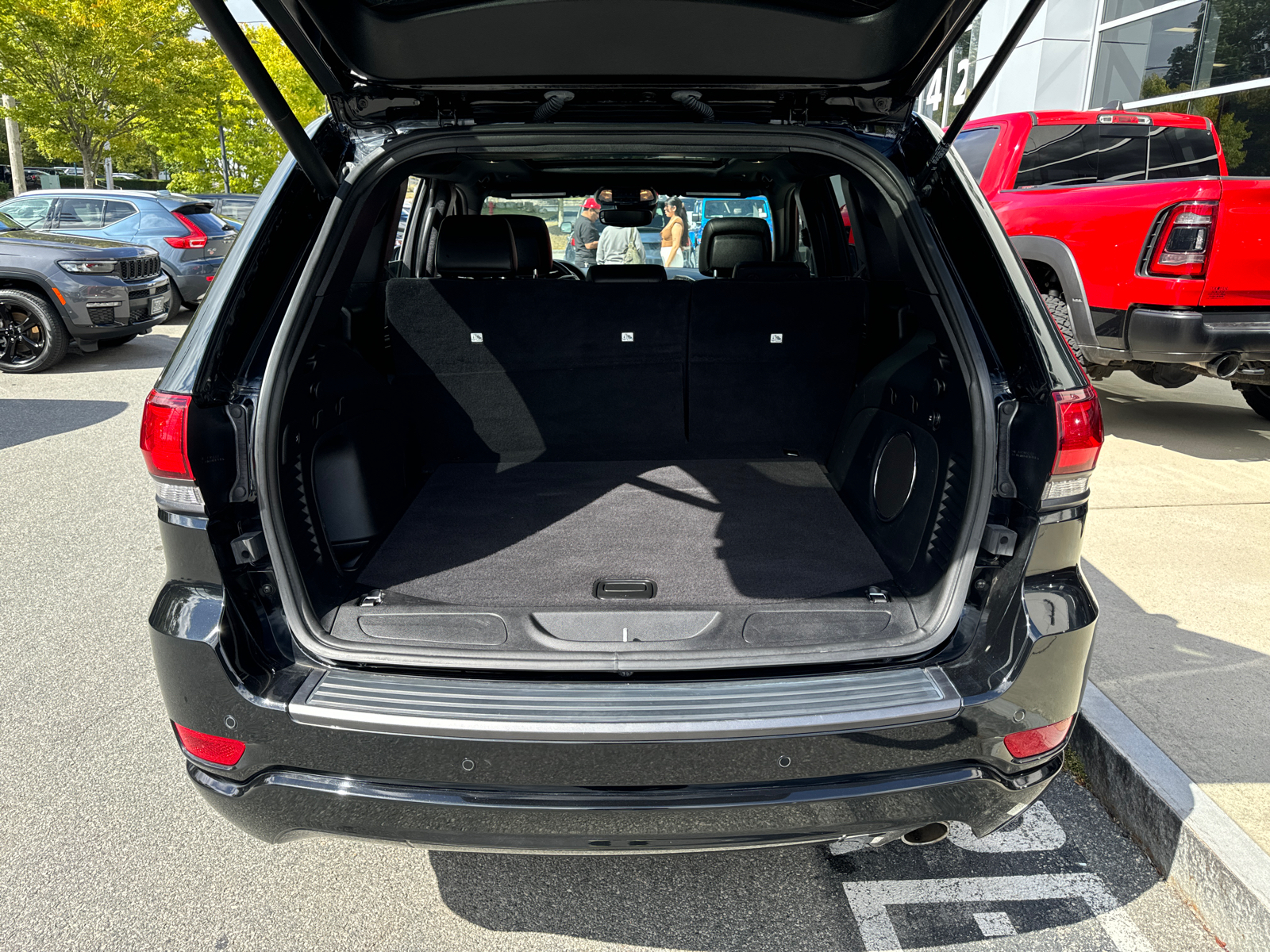 2021 Jeep Grand Cherokee 80th Anniversary 37