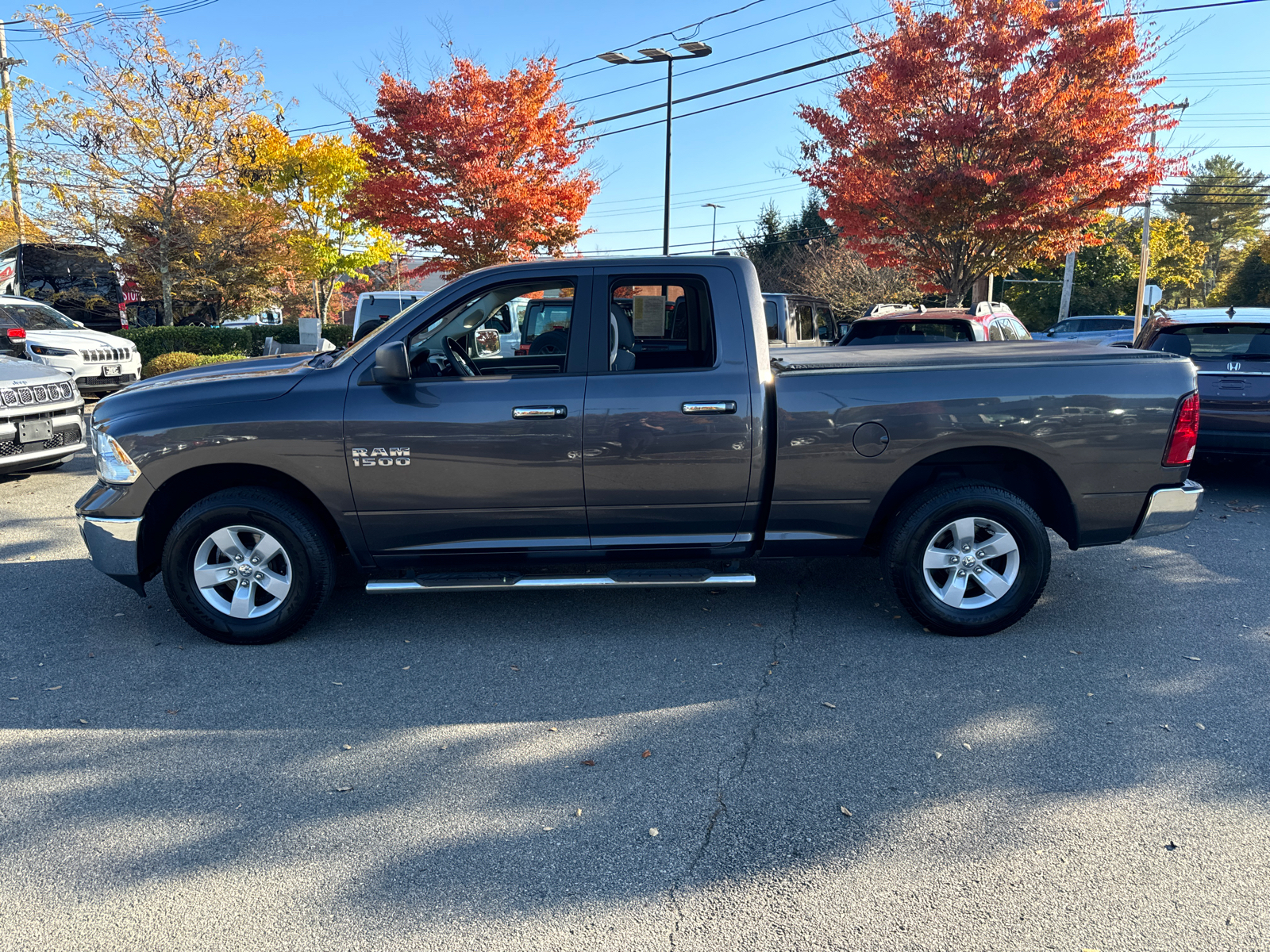 2017 Ram 1500 SLT 4x4 Quad Cab 64 Box 3