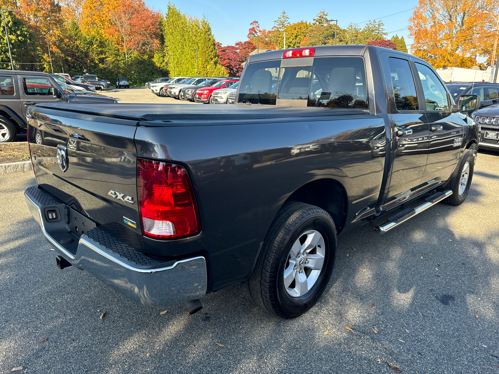 2017 Ram 1500 SLT 4x4 Quad Cab 64 Box 6