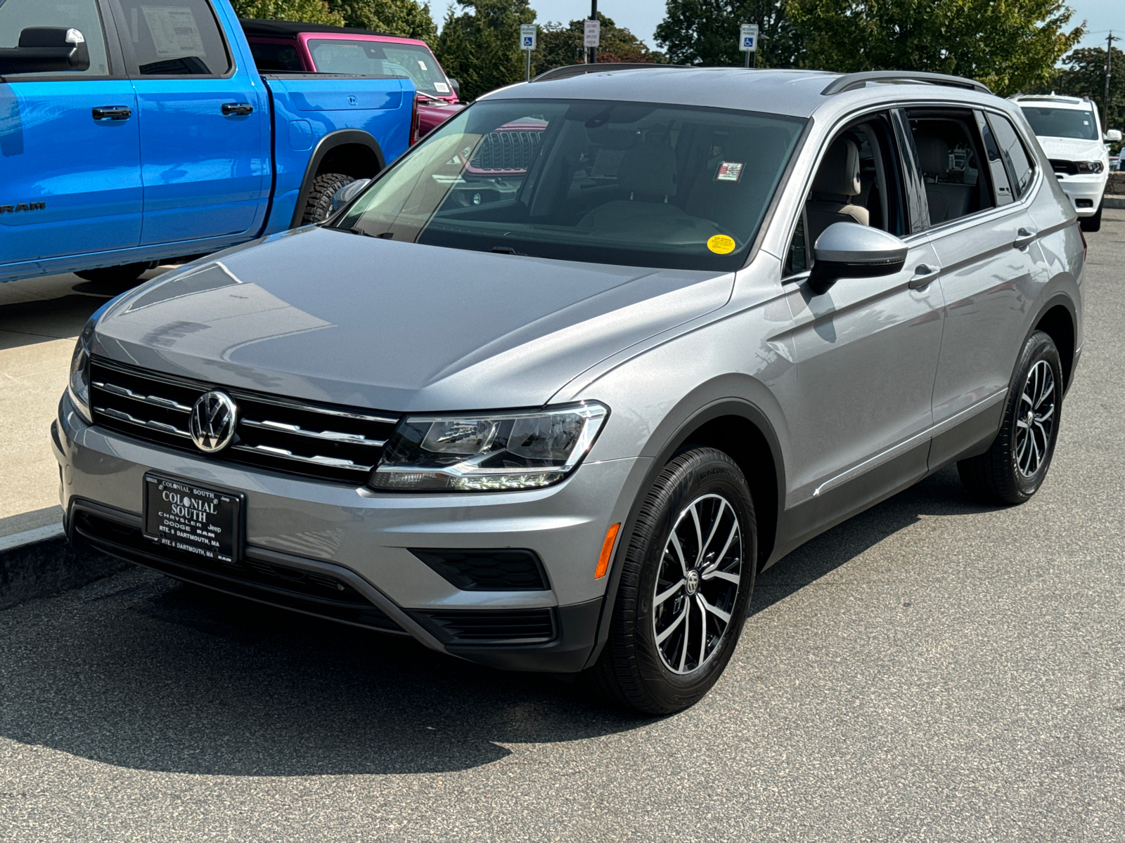 2021 Volkswagen Tiguan SE 1