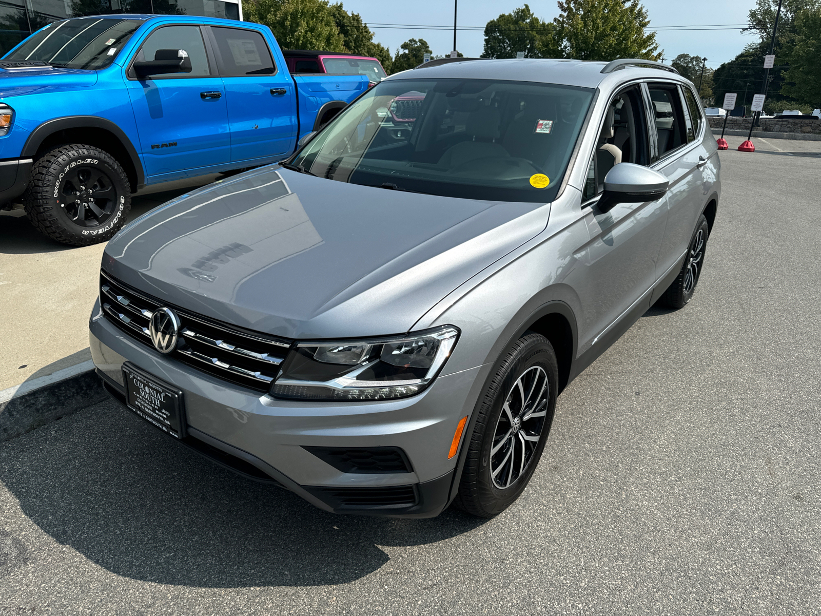 2021 Volkswagen Tiguan SE 2